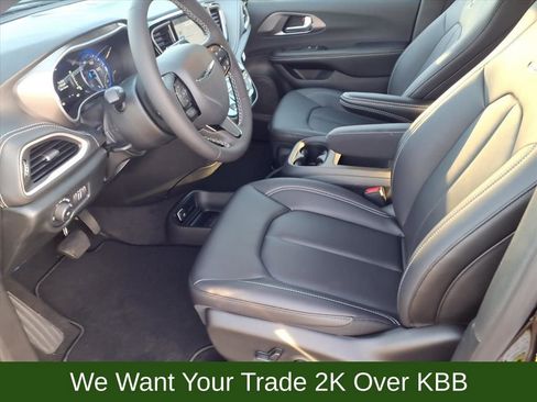 New 2026 Chrysler Pacifica Select w/ S Appearance Package image 7