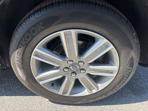 Used 2017 Volvo XC60 T5 Inscription w/ Preferred Option Package AWD/4WD image 17