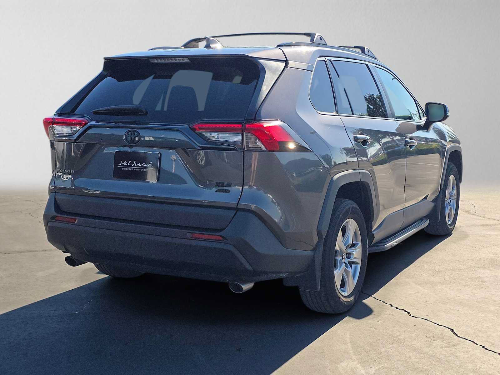 Used 2023 Toyota RAV4 XLE AWD/4WD image 3