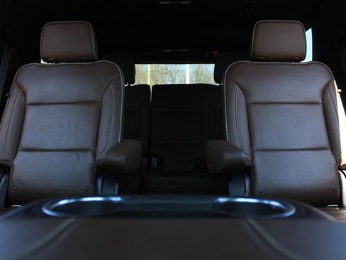 Used 2021 Chevrolet Tahoe High Country w/ Premium Package 2 image 13