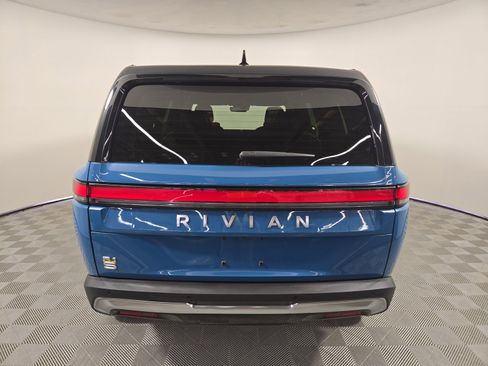 Used 2022 Rivian R1S Launch Edition image 4