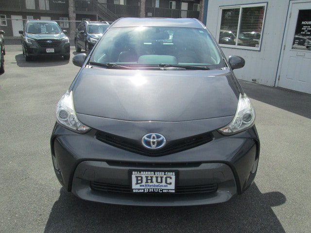 Used 2017 Toyota Prius V Four FWD image 2