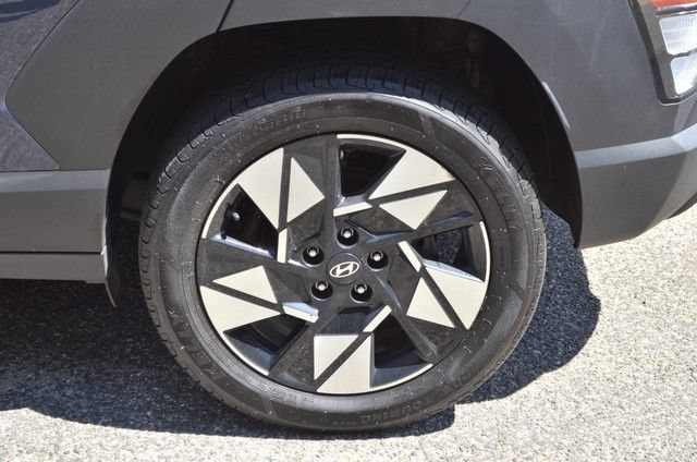 Used 2024 Hyundai Kona SEL AWD/4WD image 12
