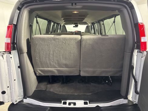 Used 2024 Chevrolet Express 3500 LT w/ LT Preferred Equipment Group image 34