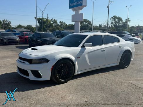 Used 2021 Dodge Charger Scat Pack RWD image 3