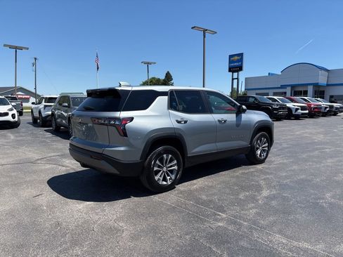 New 2026 Chevrolet Equinox LT w/ Convenience Package II FWD image 4