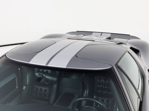 Used 2006 Ford GT RWD image 65