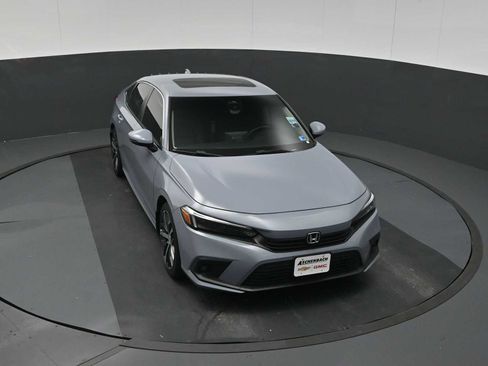 Used 2022 Honda Civic Touring image 17