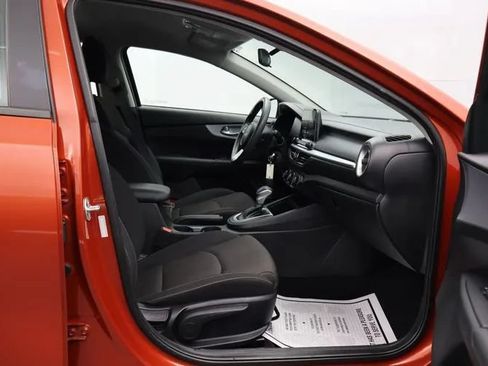 Used 2024 Kia Forte LXS FWD image 16