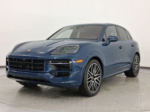 New 2025 Porsche Cayenne GTS image 1