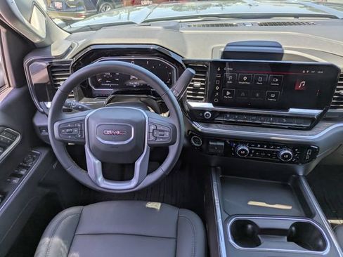 Used 2026 GMC Sierra 2500 SLT w/ SLT Premium Package AWD/4WD image 18