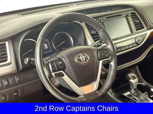 Used 2018 Toyota Highlander Limited image 13
