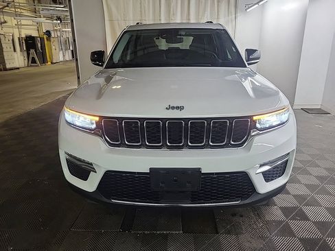 Used 2023 Jeep Grand Cherokee 4WD 4xe image 2