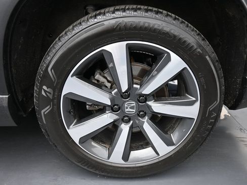 Used 2025 Honda Pilot Elite image 29
