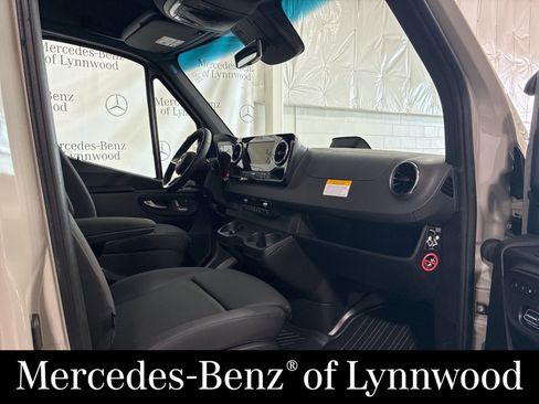 New 2026 Mercedes-Benz Sprinter 2500 image 17