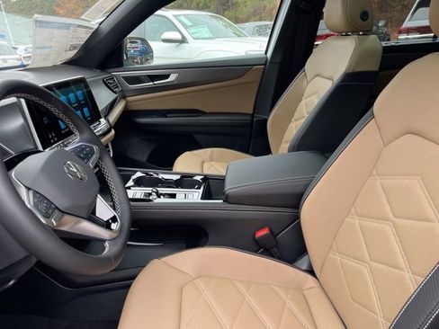 New 2026 Volkswagen Atlas Cross Sport SE image 9