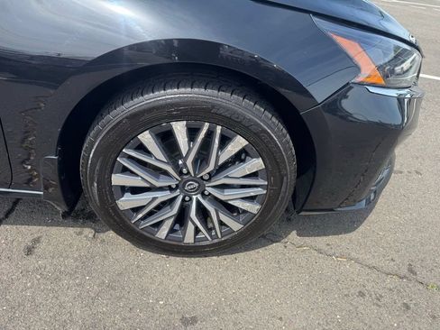 Used 2023 Nissan Altima 2.5 SV AWD/4WD image 19