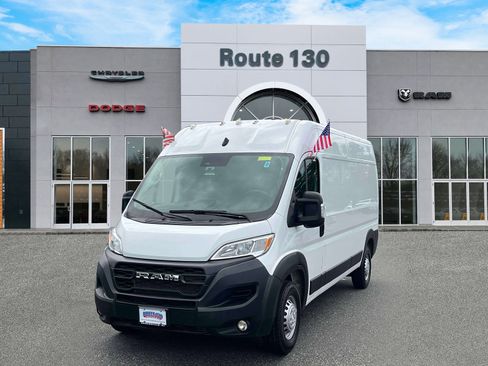 Used 2025 RAM ProMaster 2500 w/ Convenience Group FWD image 2