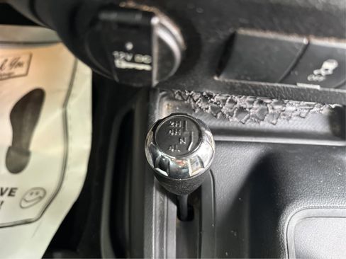Used 2017 Jeep Wrangler Unlimited Sport w/ Connectivity Group AWD/4WD image 17