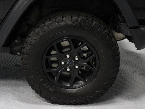 Used 2024 Jeep Wrangler Unlimited AWD/4WD image 17