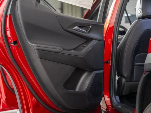 New 2026 Chevrolet Equinox LT w/ Convenience Package II image 35