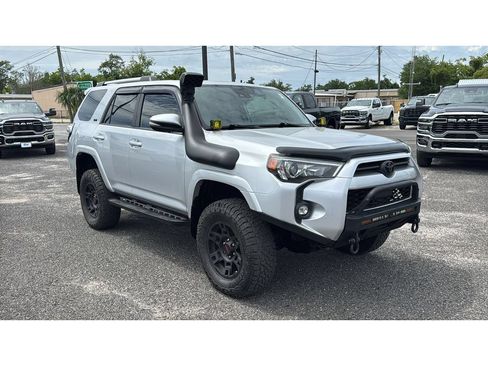 Used 2021 Toyota 4Runner SR5 Premium AWD/4WD image 8