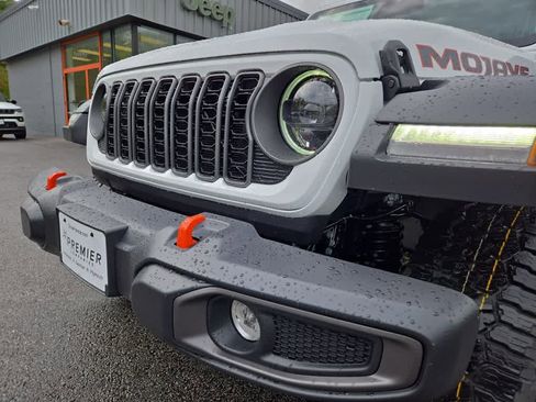 New 2026 Jeep Gladiator Mojave AWD/4WD image 9
