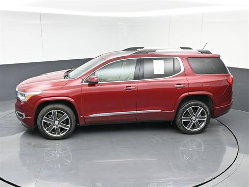 Used 2018 GMC Acadia Denali w/ Technology Package AWD/4WD image 29