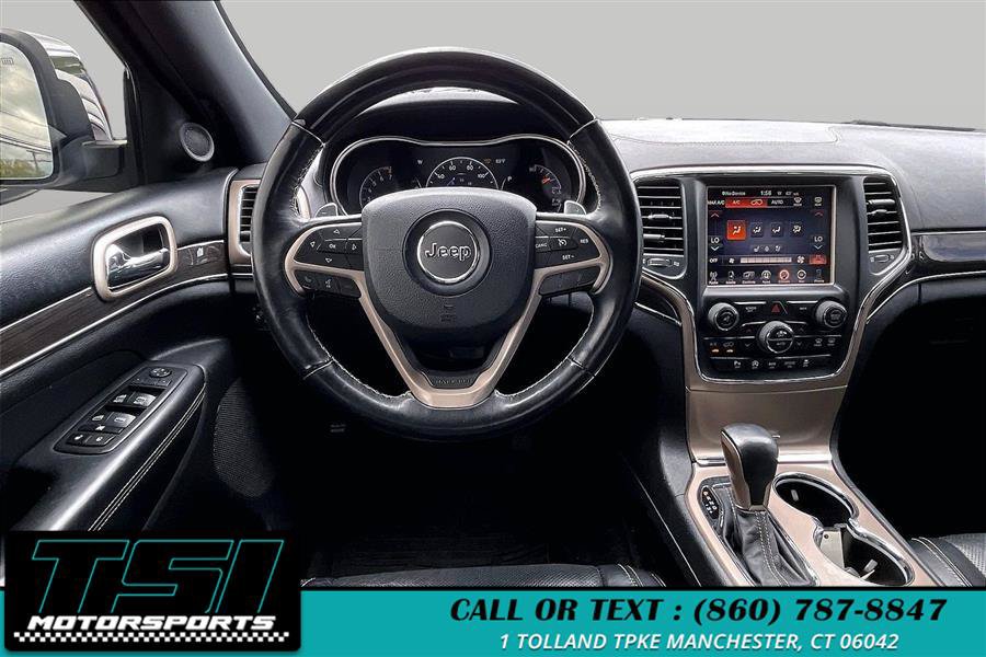 Used 2017 Jeep Grand Cherokee Overland AWD/4WD image 4