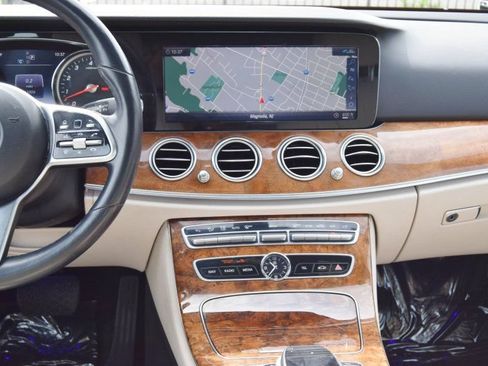 Used 2019 Mercedes-Benz E 450 4MATIC Sedan w/ Premium Package image 28