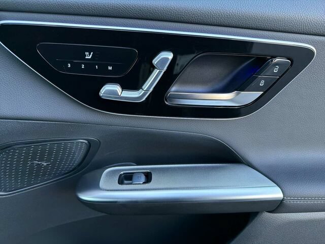Certified 2025 Mercedes-Benz GLC 350e 4MATIC image 19