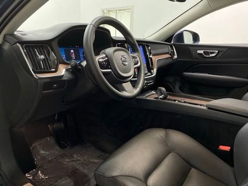 Used 2025 Volvo V60 B5 Cross Country Plus AWD/4WD image 63