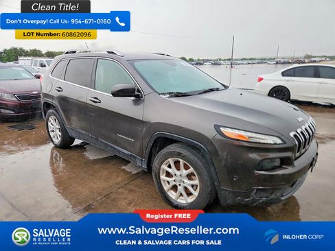 Used 2015 Jeep Cherokee Latitude w/ Cold Weather Group AWD/4WD image 5