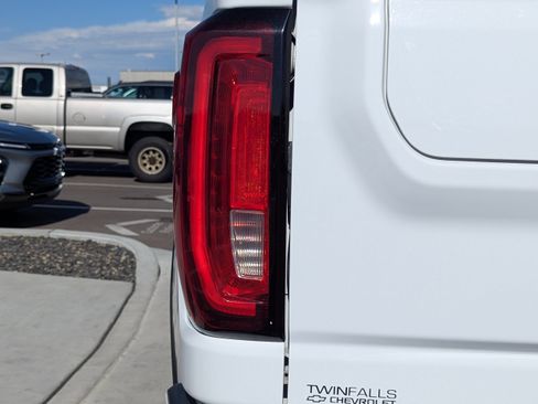 Certified 2020 GMC Sierra 3500 Denali w/ Denali Ultimate Package AWD/4WD image 40
