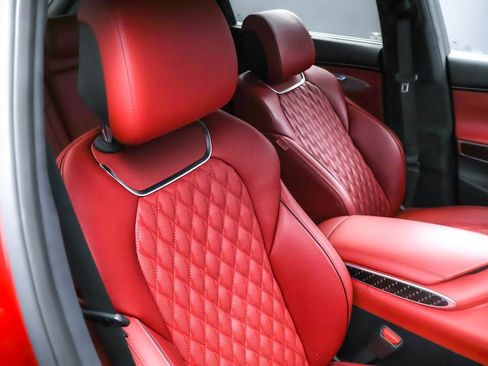 Used 2023 Genesis GV70 3.5T Sport w/ Sport Prestige Package image 40