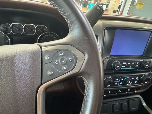 Used 2016 Chevrolet Silverado 1500 High Country AWD/4WD image 18