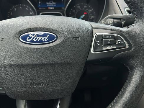 Used 2018 Ford Focus Titanium FWD image 25