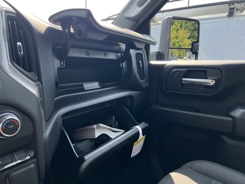New 2026 Chevrolet Silverado 2500 Custom w/ Custom Value Package AWD/4WD image 32