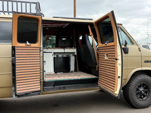 Used 1990 Chevrolet G30 Heavy-Duty Extended Sportvan RWD image 27