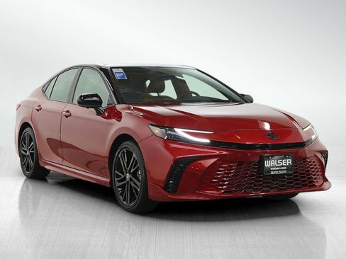 Used 2025 Toyota Camry XSE w/ Premium Plus Package AWD/4WD image 7