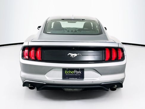 Used 2022 Ford Mustang Premium RWD image 7