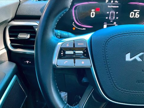 Used 2023 Kia Telluride LX FWD image 24