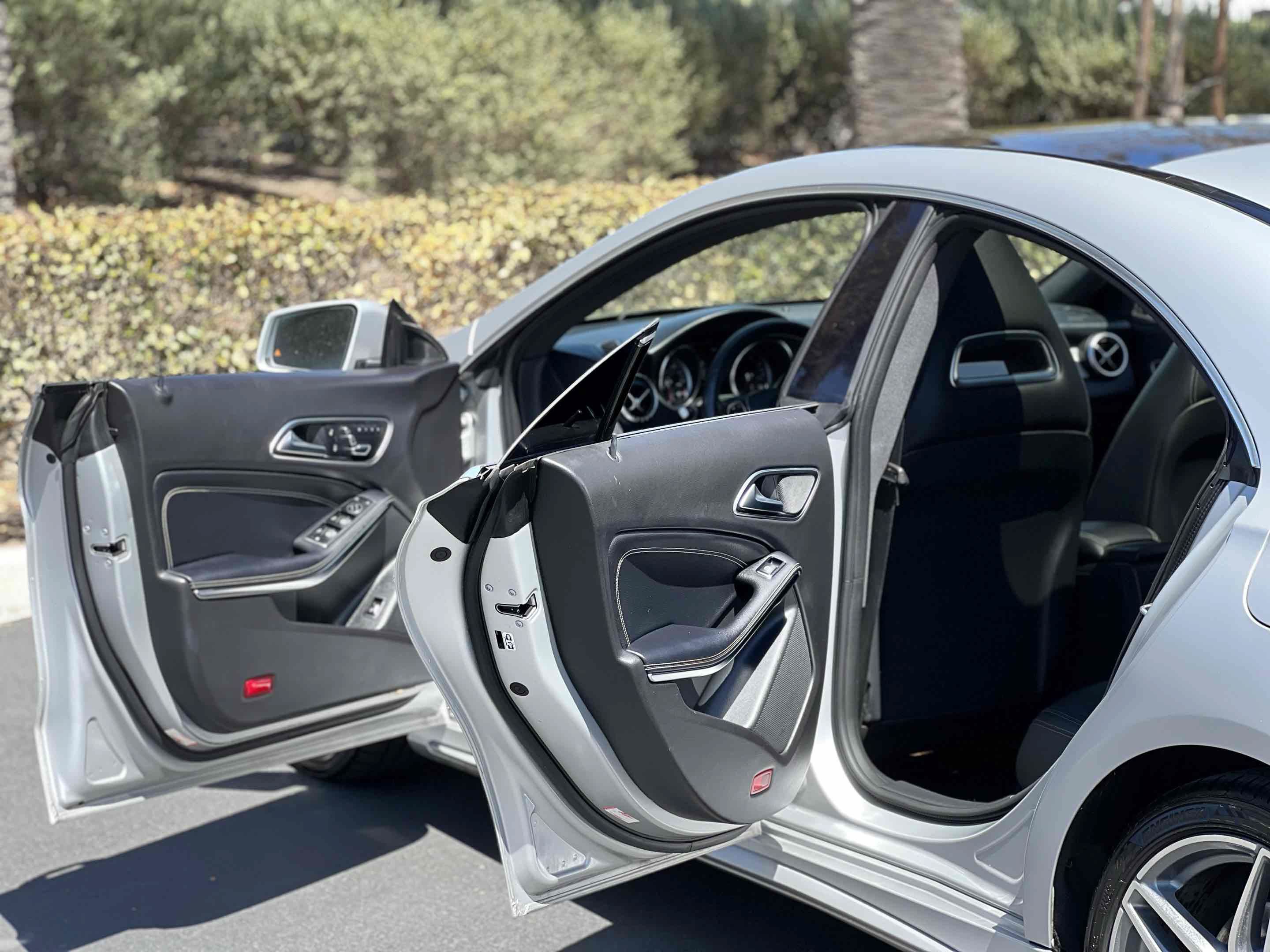 Used 2018 Mercedes-Benz CLA 250 image 4