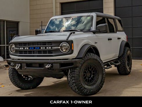 Used 2022 Ford Bronco Black Diamond w/ Sasquatch Package image 5