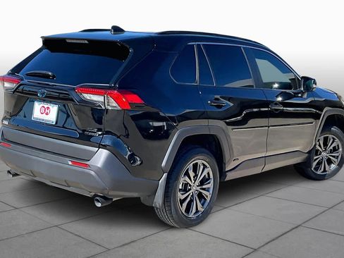 Used 2024 Toyota RAV4 XLE Premium image 12