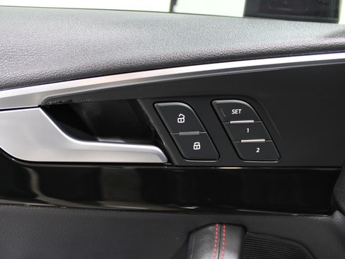 Used 2018 Audi A4 2.0T Premium Plus w/ Premium Plus Package image 8