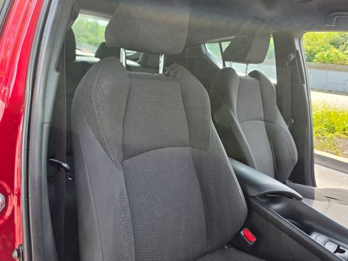 Used 2019 Toyota C-HR LE FWD image 32