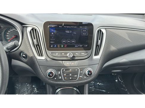 Used 2024 Chevrolet Malibu LT FWD image 14