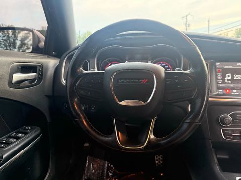 Used 2018 Dodge Charger R/T Scat Pack image 26