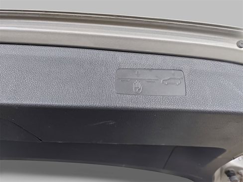 Used 2015 Volkswagen Golf S image 13